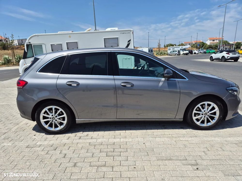 Mercedes-Benz B 180 - 1