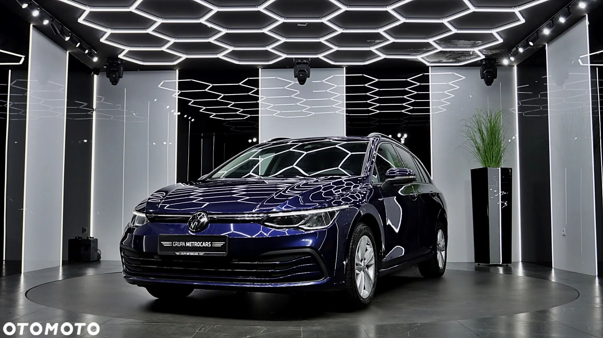 Volkswagen Golf VIII 2.0 TDI Style DSG - 2