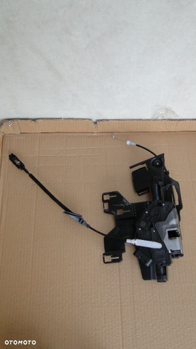 FORD FIESTA MK7 VII ZAMEK DRZWI PRAWY PRZÓD PRZEDNI EUROPA - 1