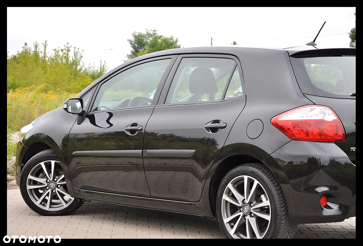 Toyota Auris 1.6 Edition - 12