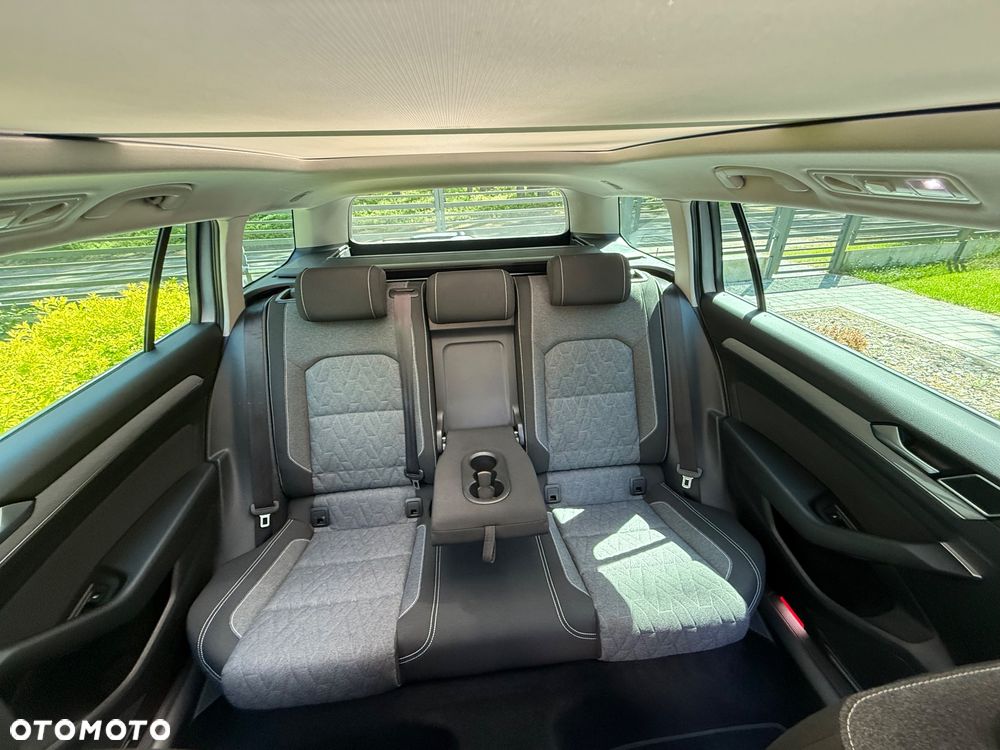 Volkswagen Passat Variant 1.5 TSI OPF DSG Business - 8