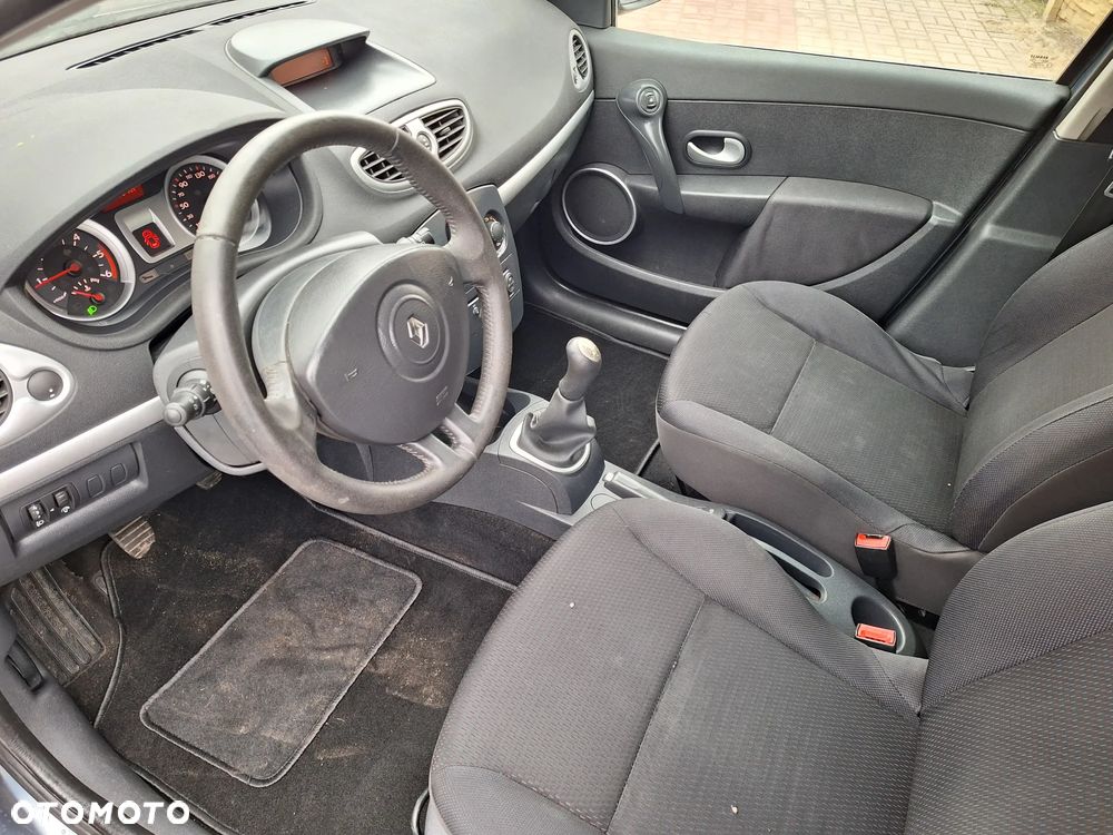Renault Clio 1.5 dCi Authentique - 9
