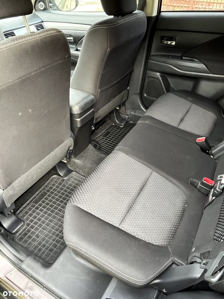 Mitsubishi Outlander 2.0 Intense + 4WD CVT - 20
