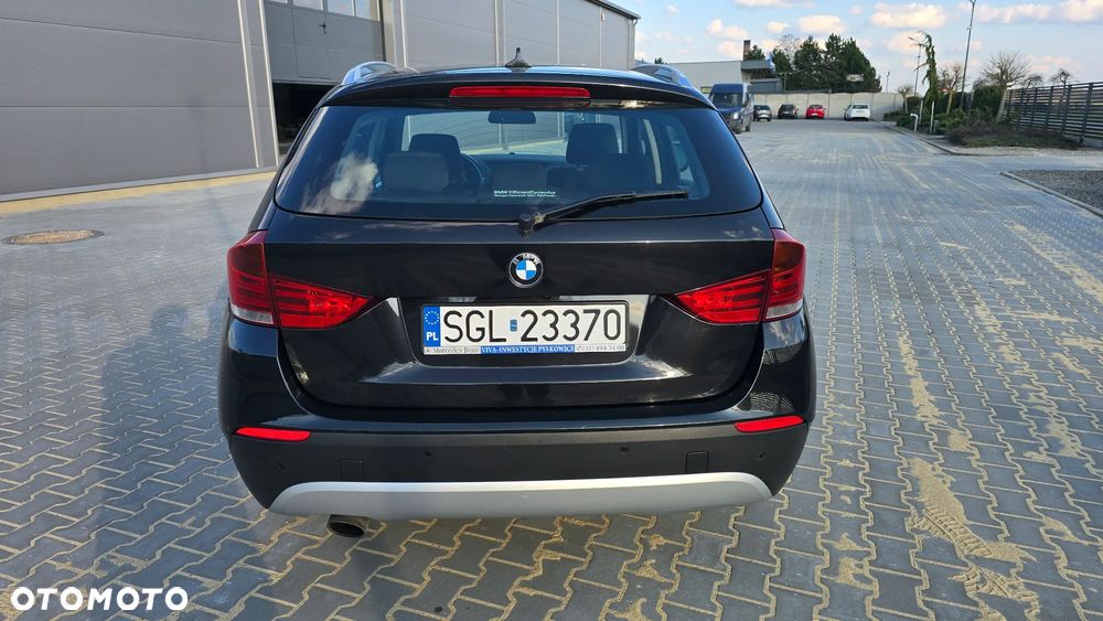 BMW X1 sDrive18i xLine - 11