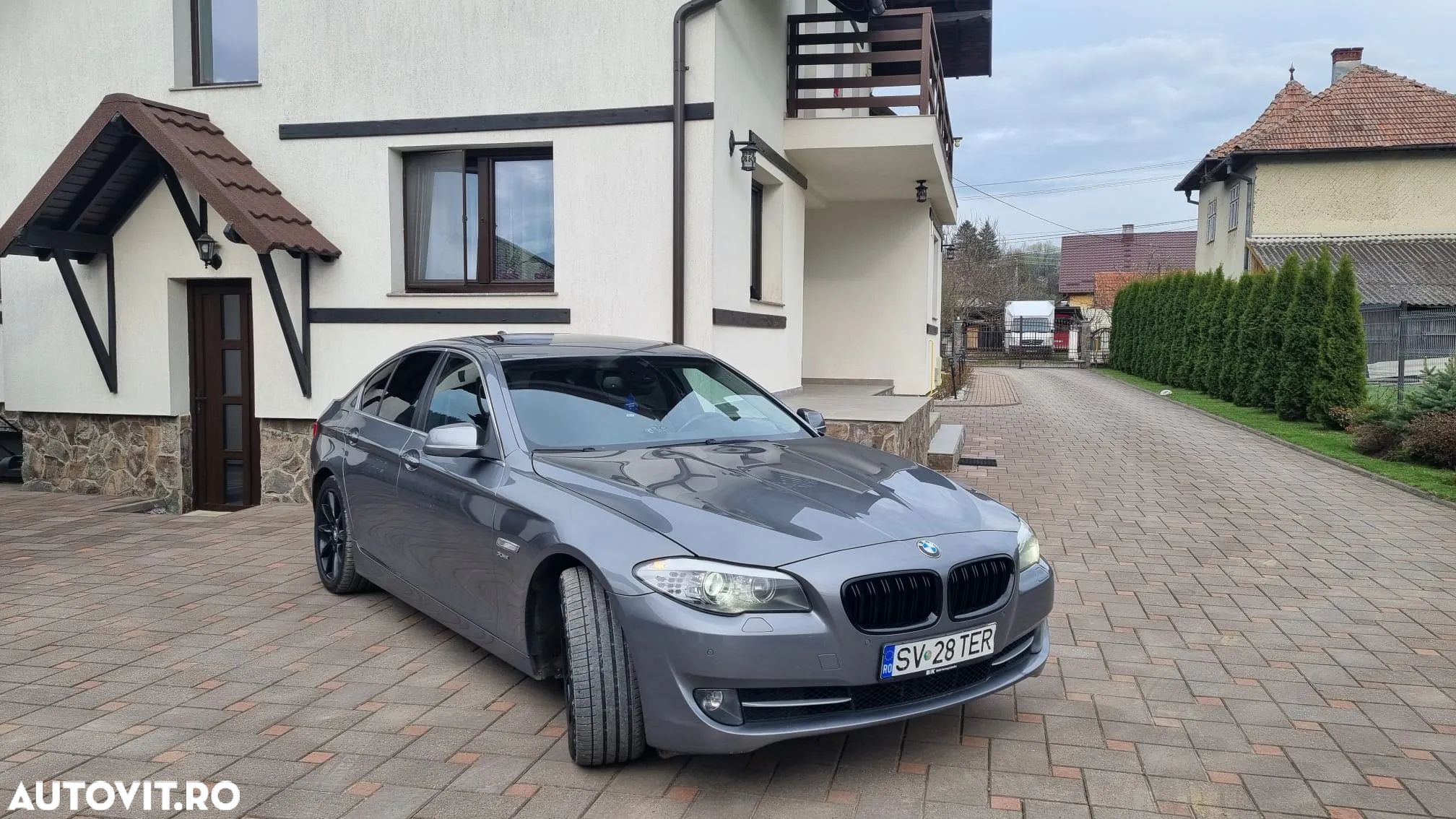 BMW Seria 5 525d xDrive Aut. - 1