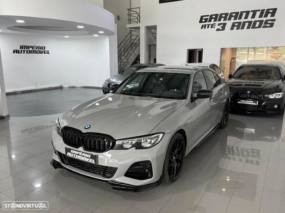 BMW 330 e Pack M Auto - 4