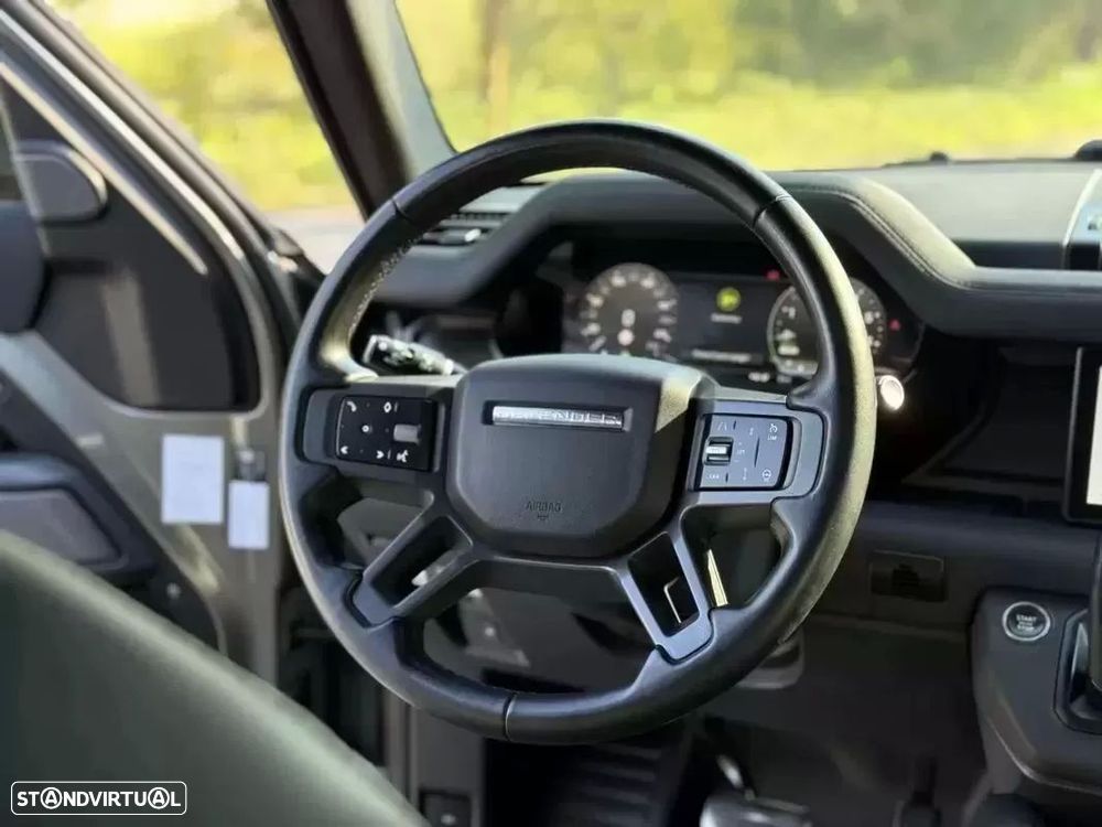 Land Rover Defender 2.0 P400e 110 AWD X-Dynamic HSE - 28