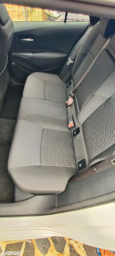 Toyota Corolla 1.8 HSD Dynamic - 16