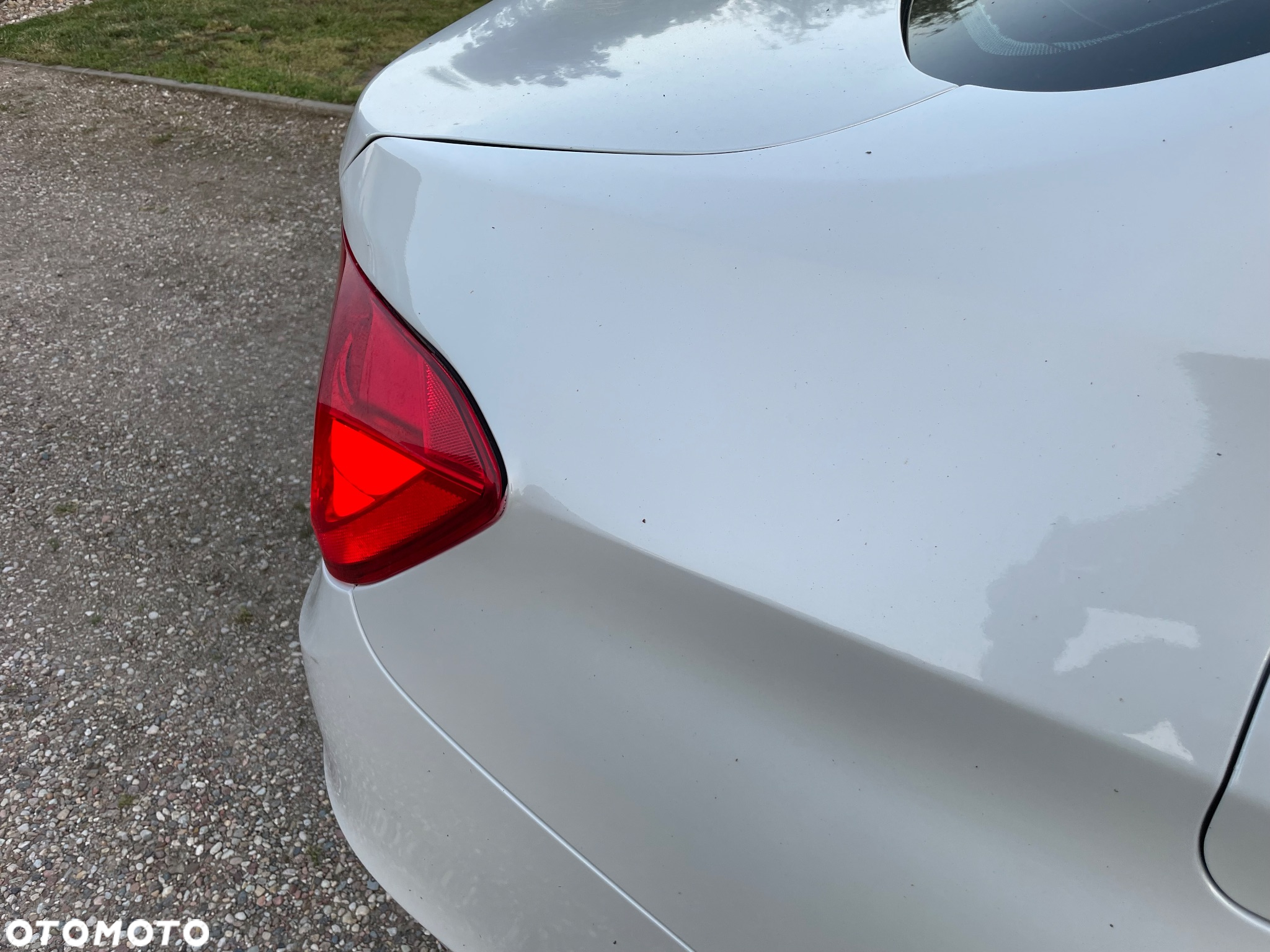 BMW Seria 3 320i Touring xDrive - 10