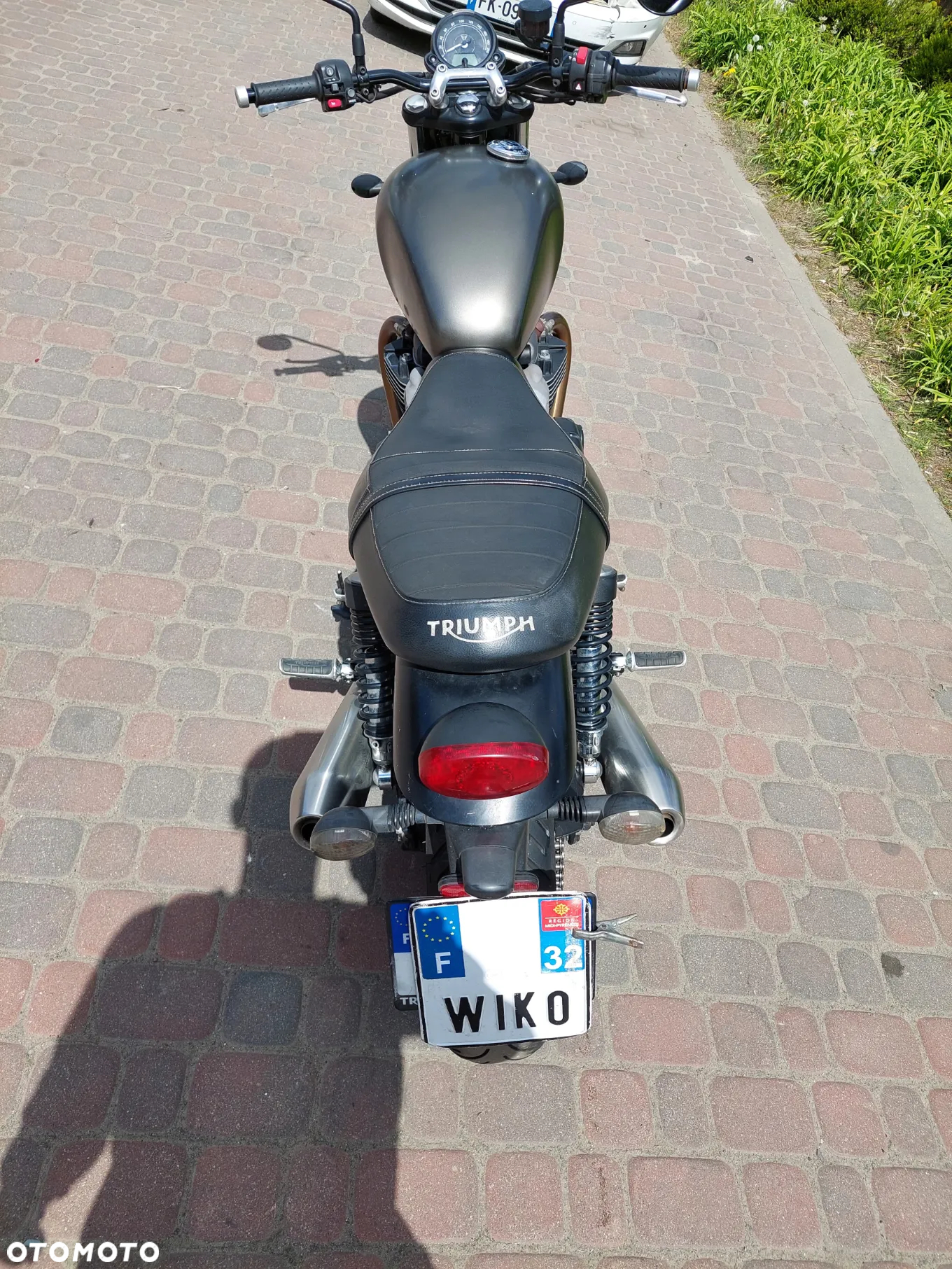 Triumph Street Twin - 4