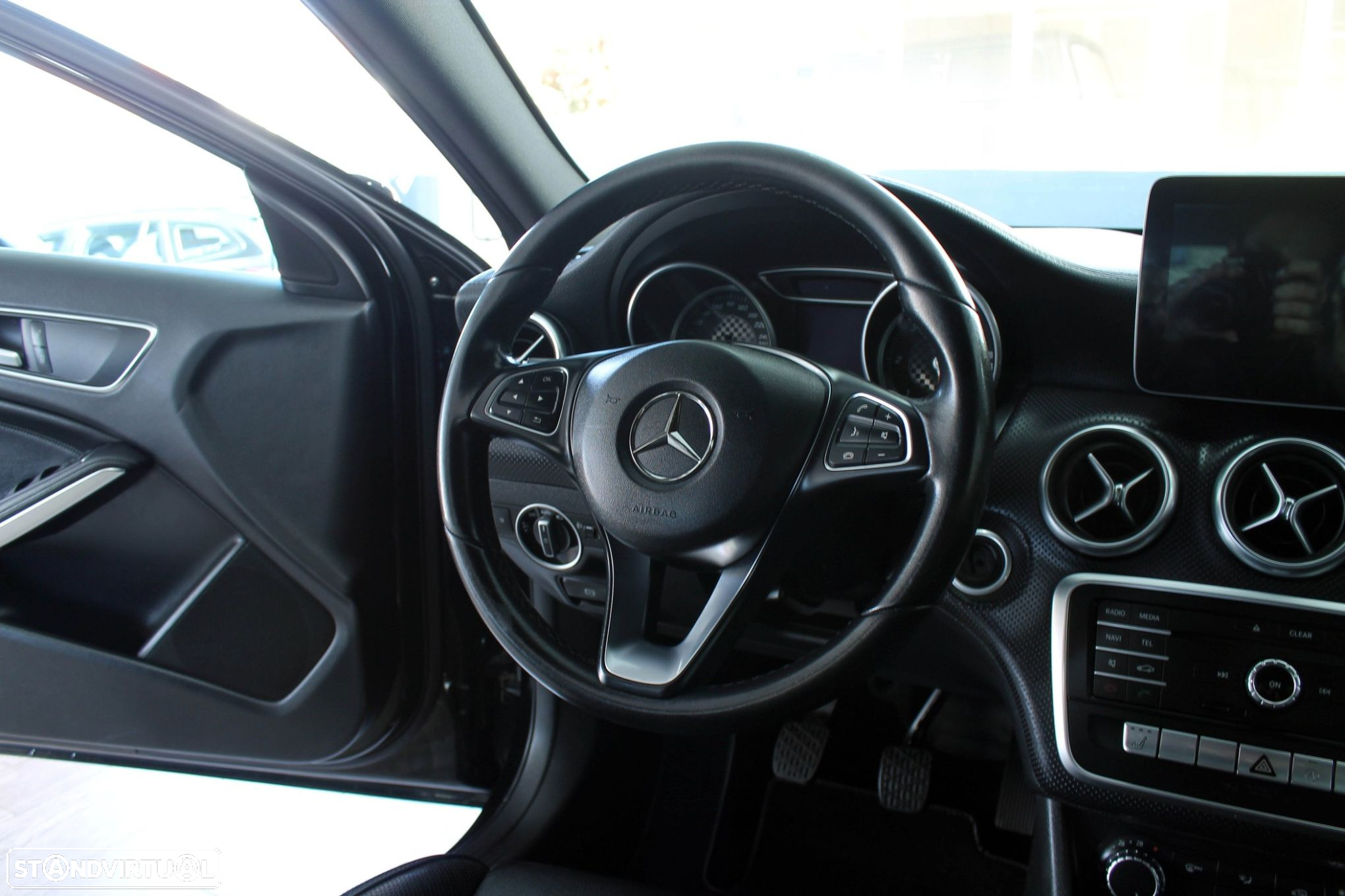 Mercedes-Benz A 180 d BlueEFFICIENCY Edition Style - 17