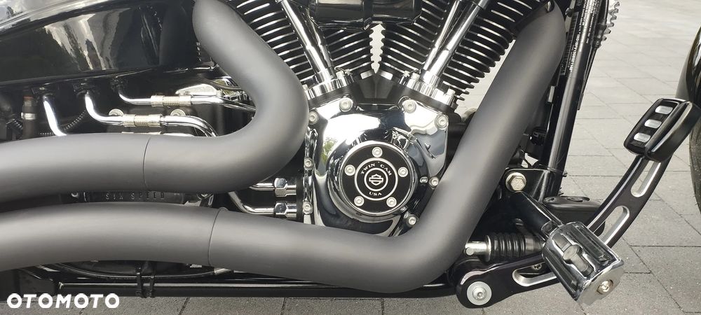 Harley-Davidson FXSB Breakout - 14