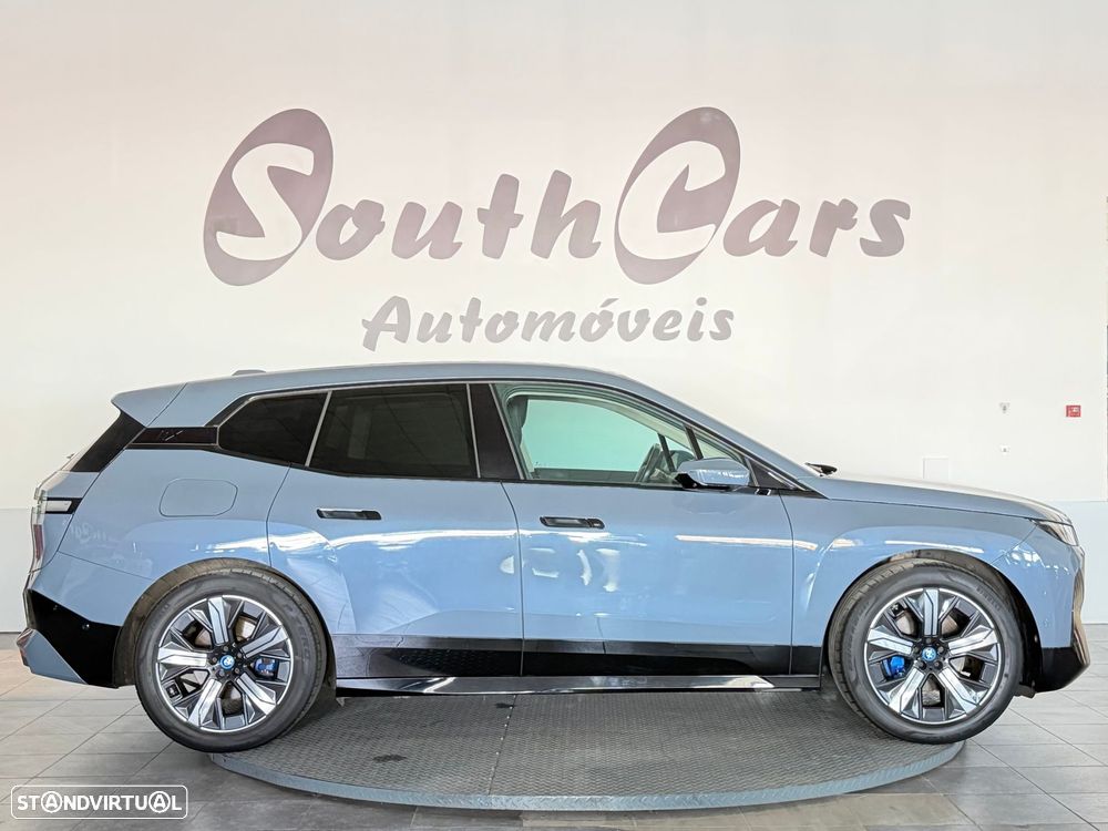 BMW iX xDrive 40 - 2