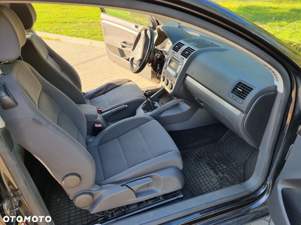 Volkswagen Golf V 1.9 TDI Comfortline - 10