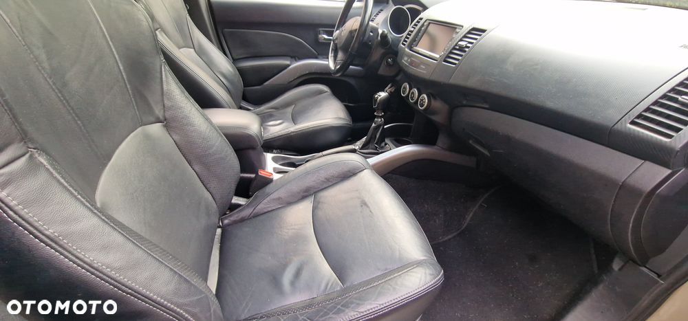 Mitsubishi Outlander 2.2 DI-D 4WD Instyle - 10
