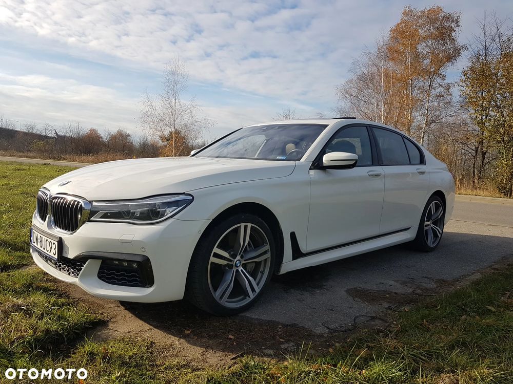 BMW Seria 7 750i xDrive - 8