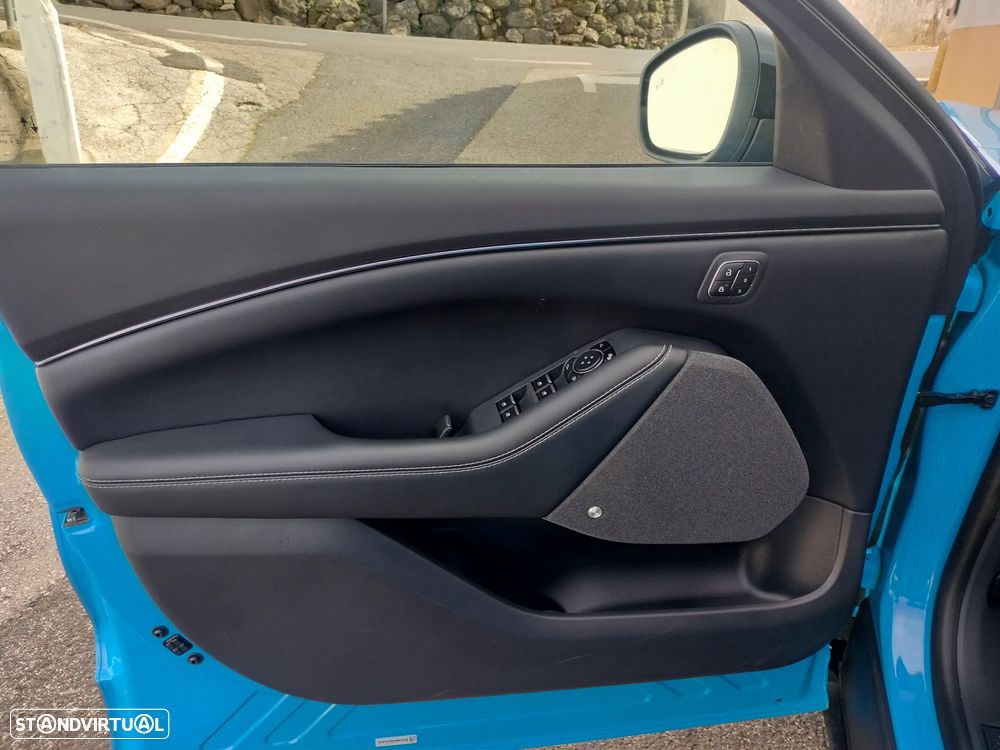 Ford Mustang Mach-E AWD PREMIUM - 6