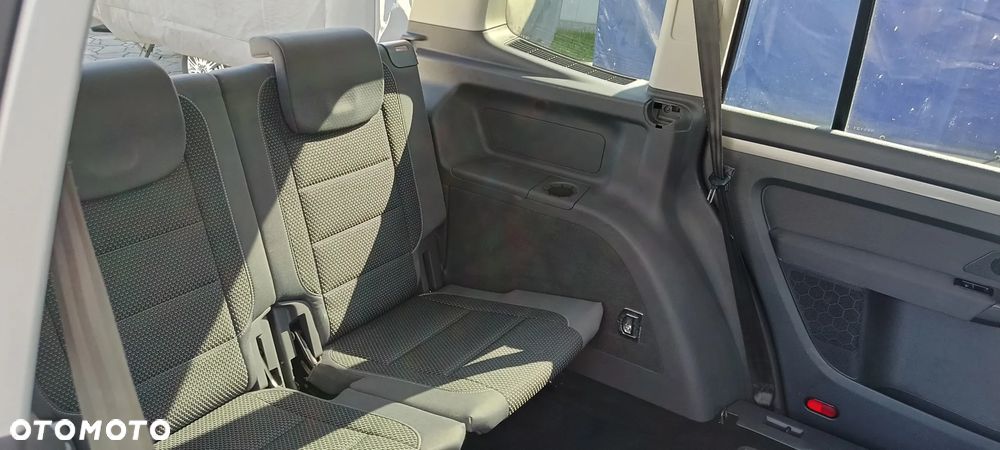 Volkswagen Touran 2.0 TDI DPF BlueMotion Technology Highline - 8