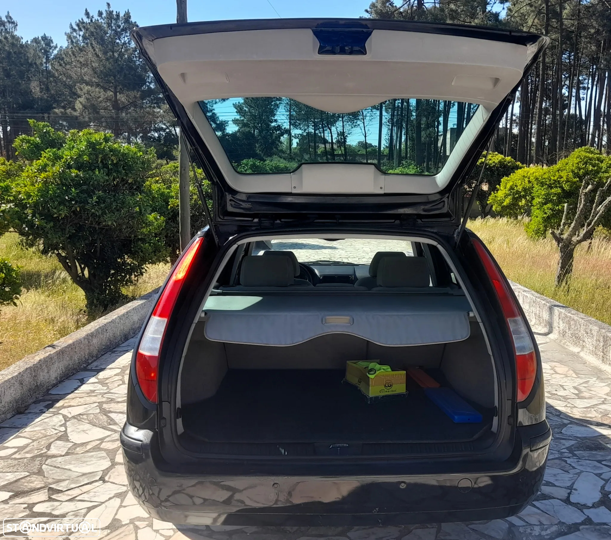 Ford Mondeo SW 2.0 TDdi Ghia - 29