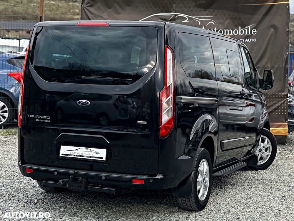 Ford Tourneo Custom 300 L2H1 VA Titanium - 12