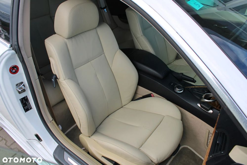 BMW Seria 6 650 i - 16