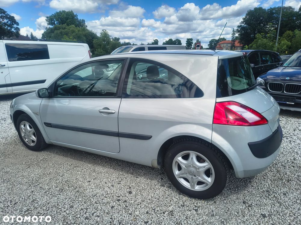 Renault Megane 1.6 Authentique - 9