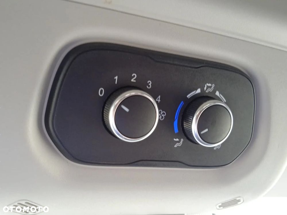Ford Transit 330 L2H2 Trend - 22
