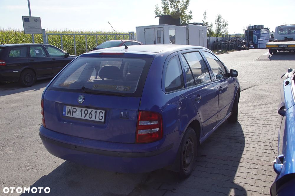 Auto na części - Skoda Fabia I 1.2 12V 64 KM AZQ GSB LF5K 2004R Silnik Skrzynia Błotnik Drzwi Szyba Lampa Lusterko Klapa Maska Deska Kokpit Sterownik Moduł Czujnik Licznik - 4