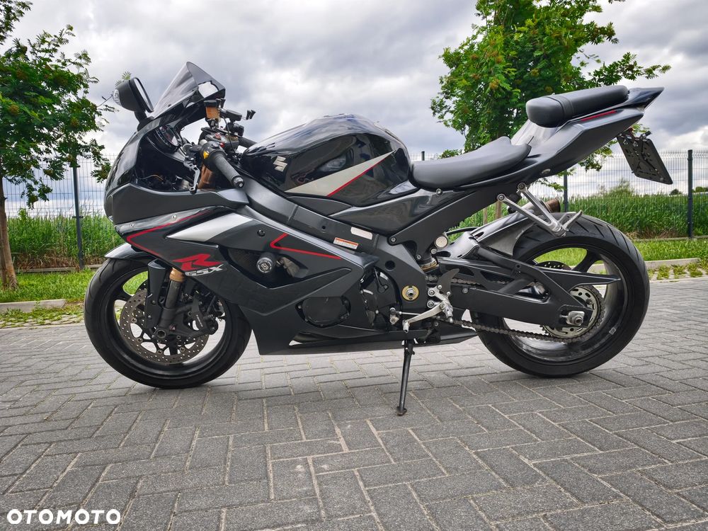 Suzuki GSX-R - 10
