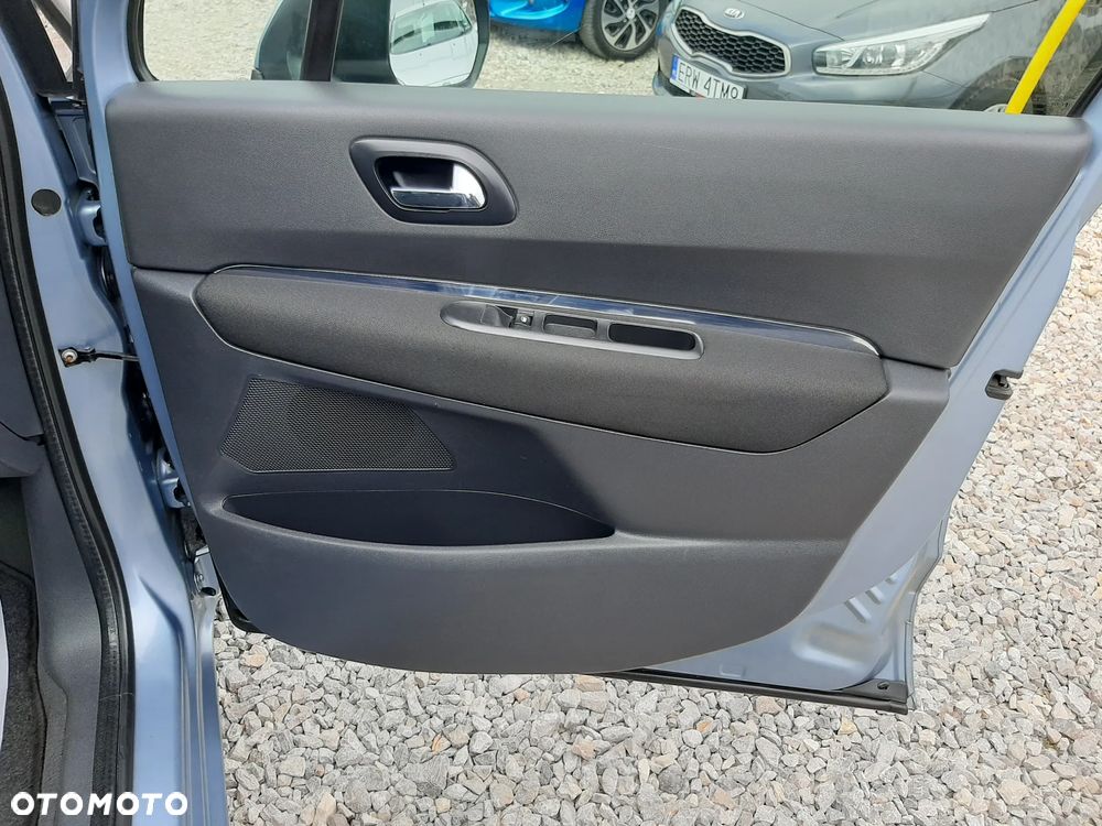 Peugeot 5008 1.6 Access 7os - 23