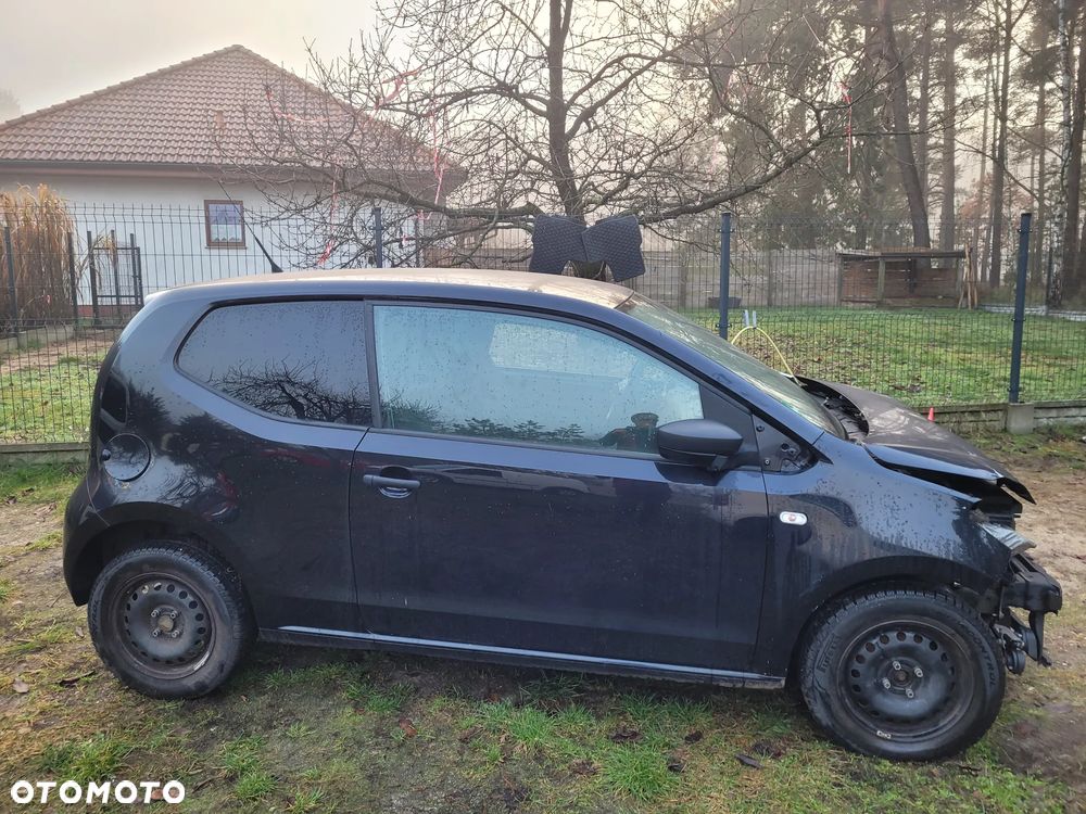 Volkswagen up! high - 11