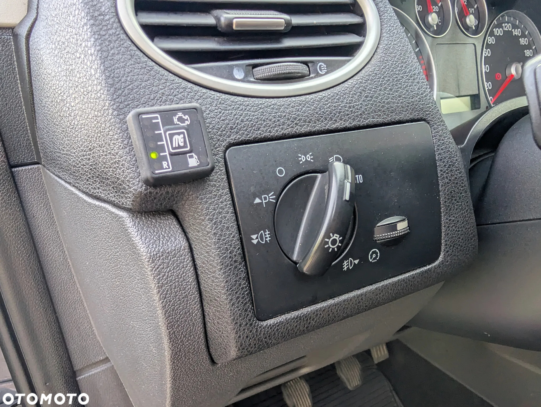 Ford Focus 1.6 16V Ghia - 17
