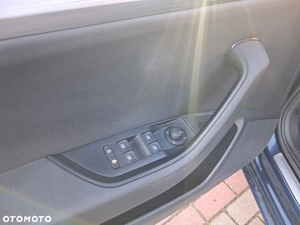 Skoda Superb 2.0 TSI Ambition DSG - 11