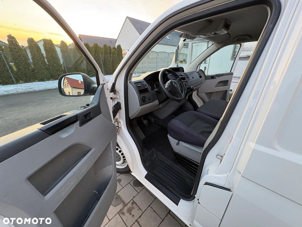 Volkswagen Transporter - 16