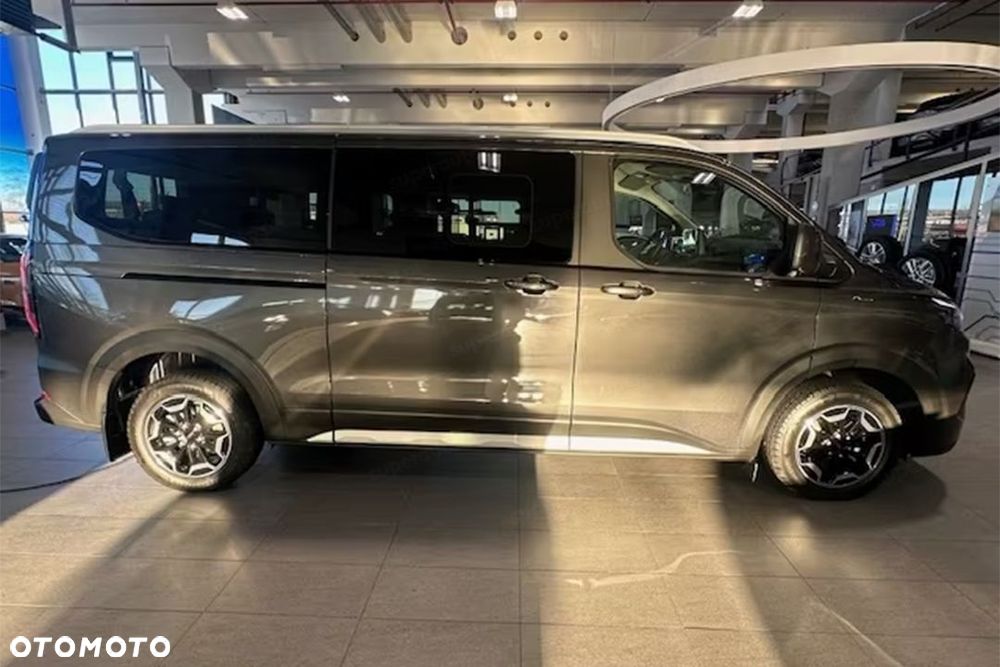 Ford Tourneo Custom - 10