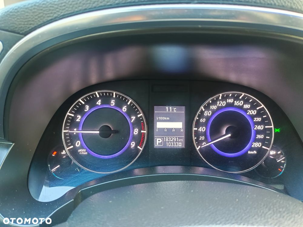 Infiniti QX70 - 5