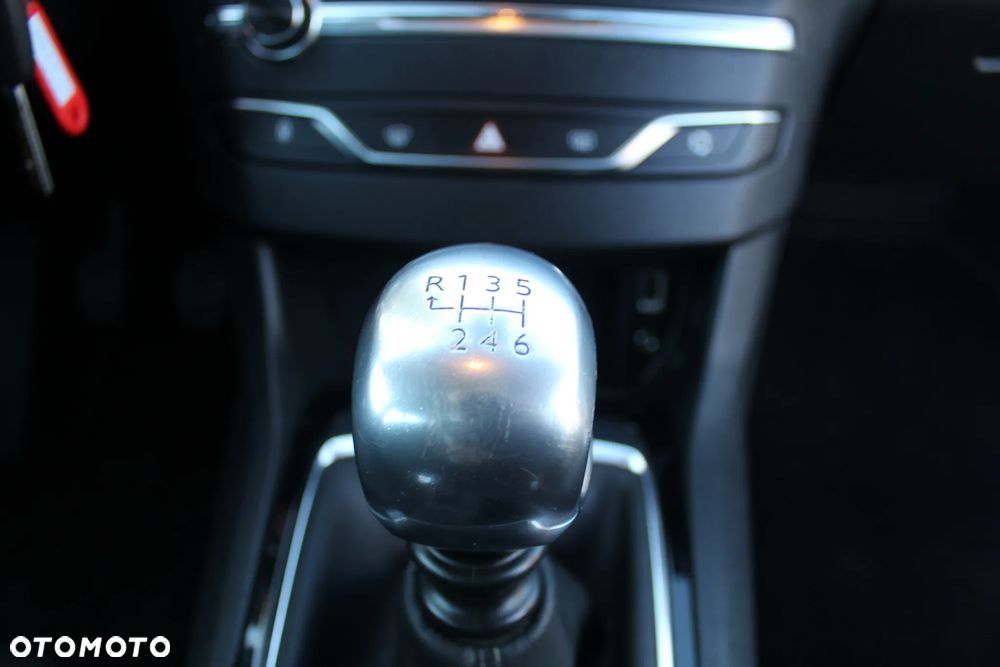 Peugeot 308 1.6 e-HDi Active S&S - 32