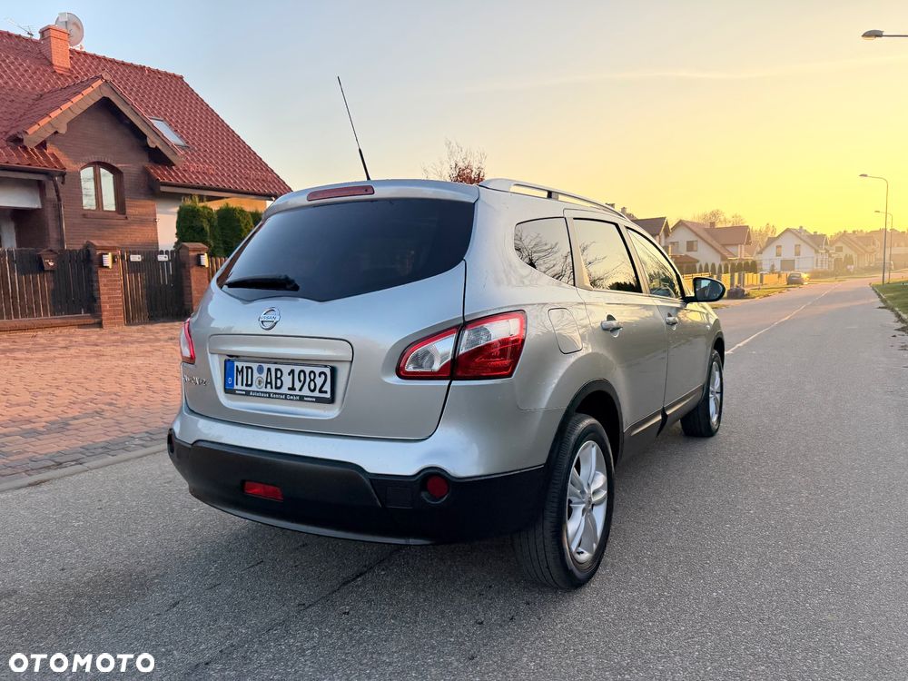 Nissan Qashqai+2 - 30