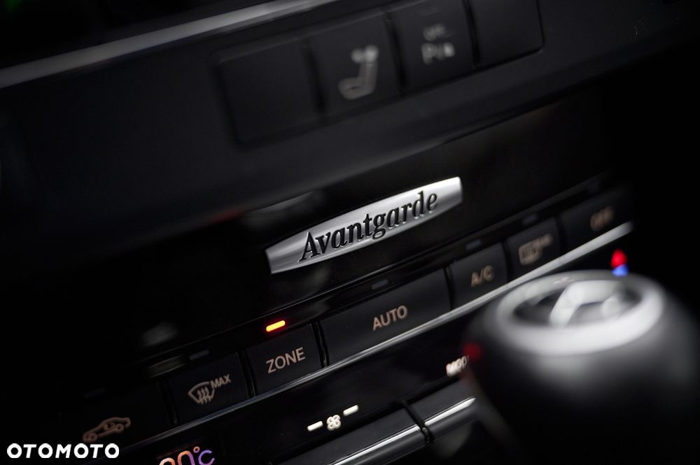 Mercedes-Benz Klasa E - 33