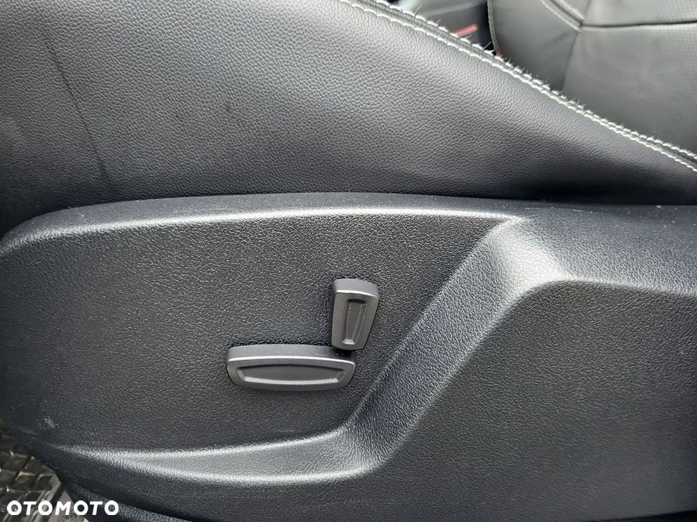 Ford S-Max - 31