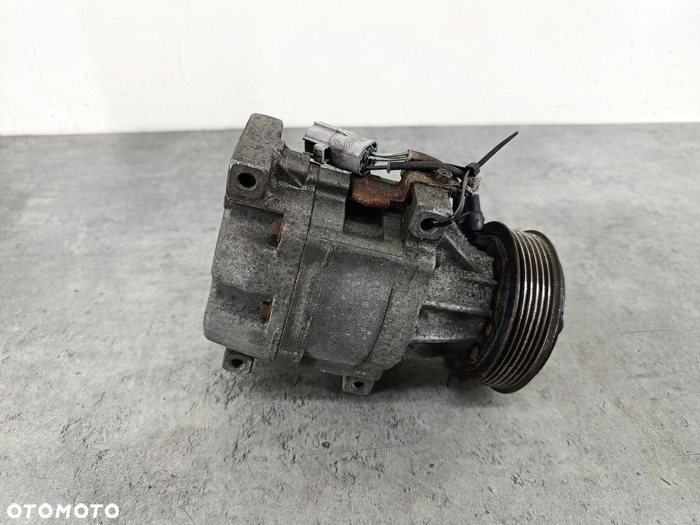 POMPA, SPRĘŻARKA KLIMATYZACJI TOYOTA COROLLA IX E12 1.4 16V - 4