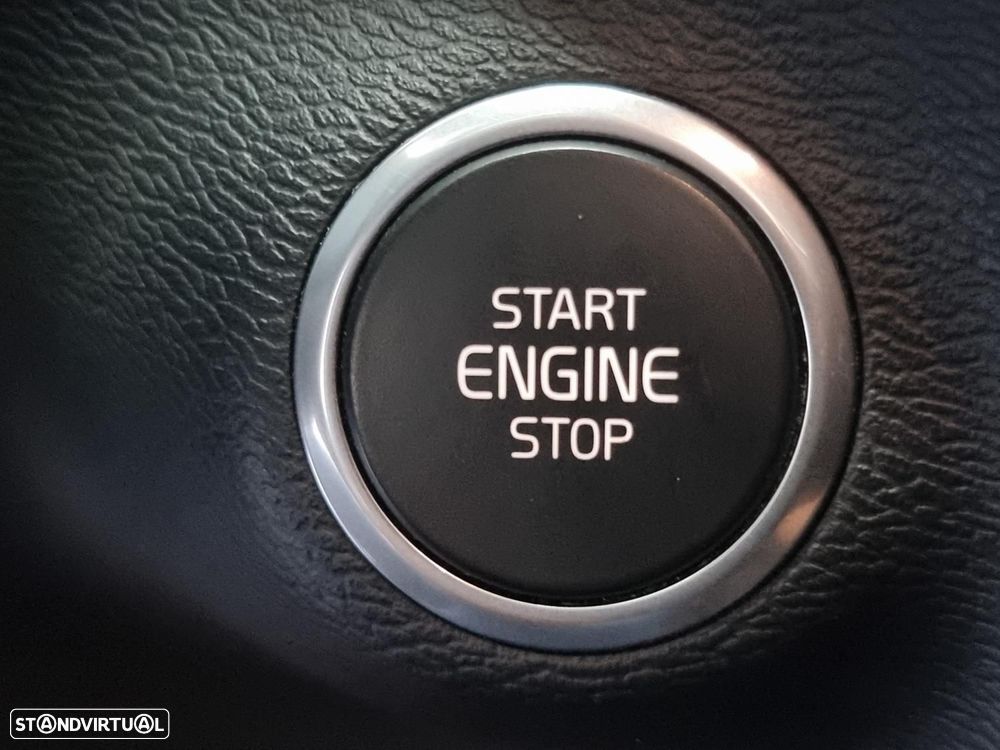 Volvo XC 40 2.0 D3 Momentum Plus Geartronic - 31