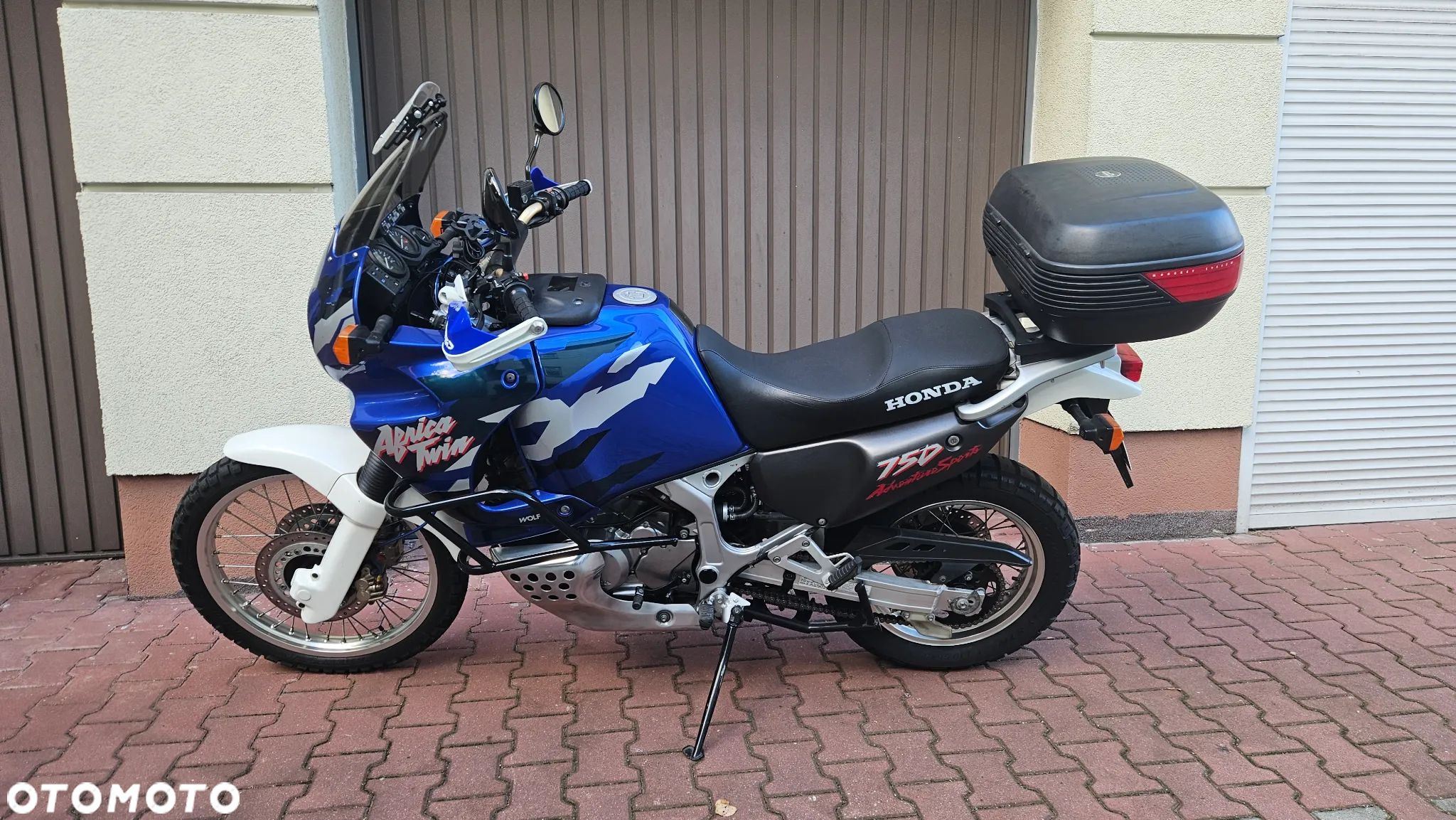 Honda XRV - 1