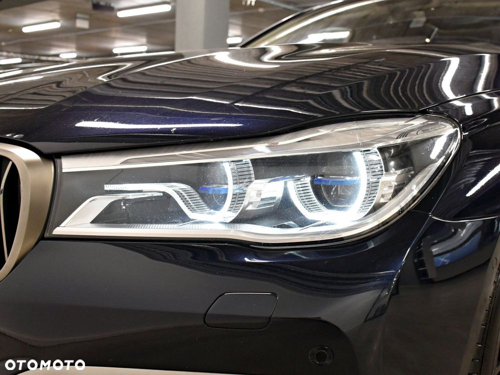 BMW Seria 7 - 37