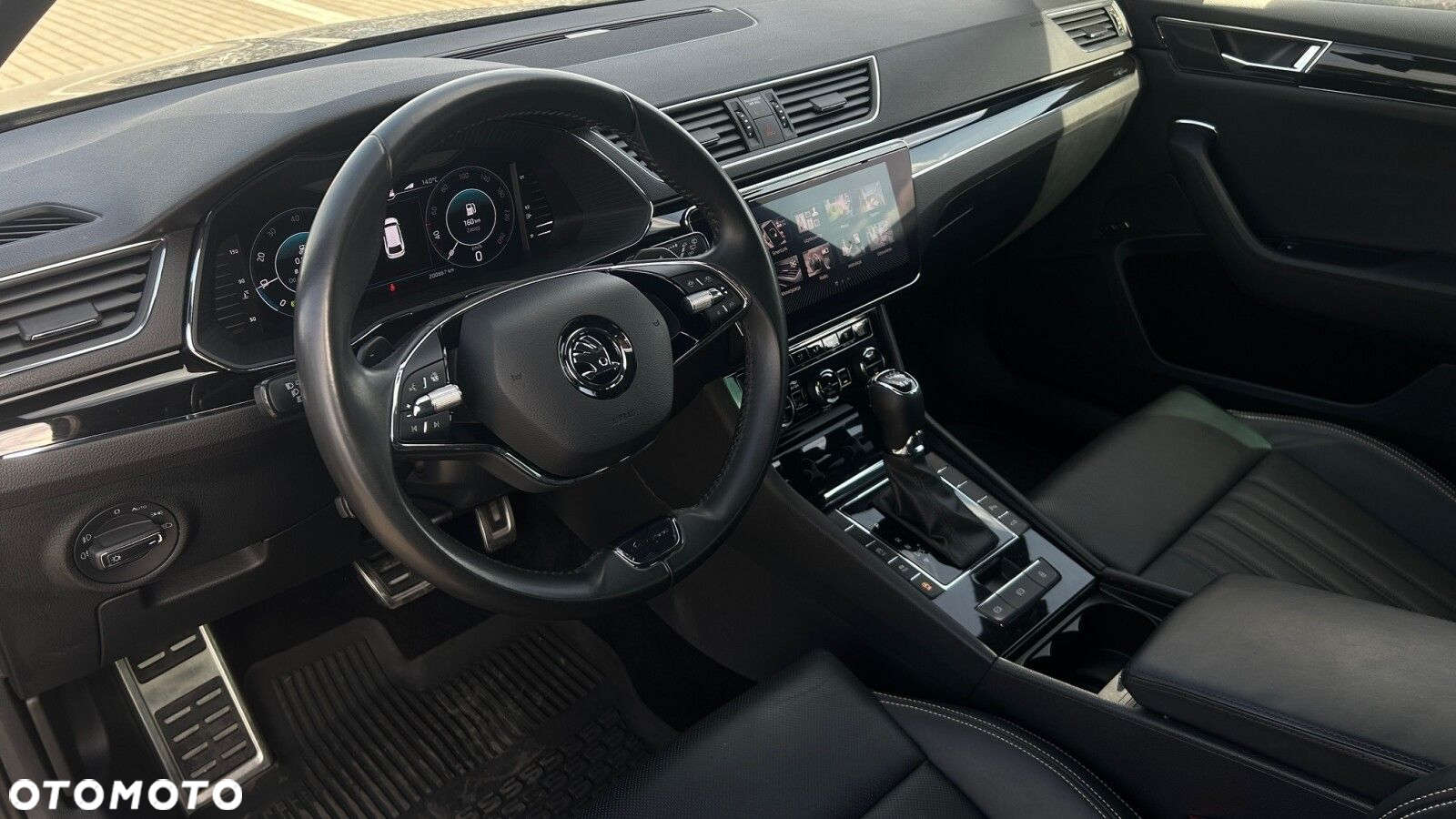 Skoda Superb 2.0 TDI SCR 4x4 L&K DSG - 12