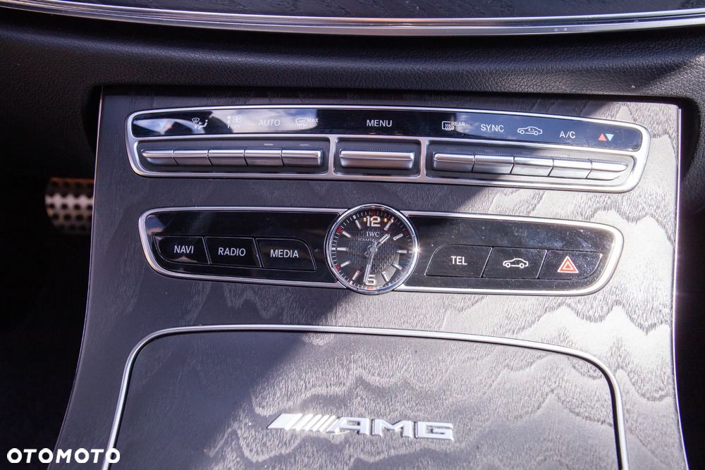 Mercedes-Benz Klasa E AMG 63 4-Matic+ - 9