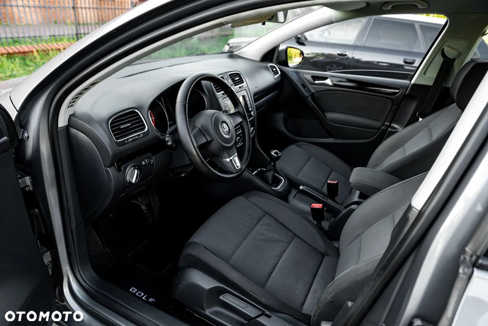 Volkswagen Golf 1.6 Highline - 18