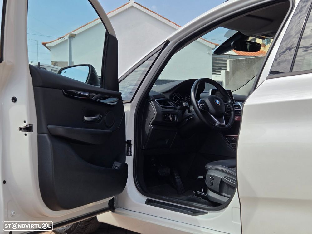 BMW 218 Gran Tourer i Line Luxury Auto - 8