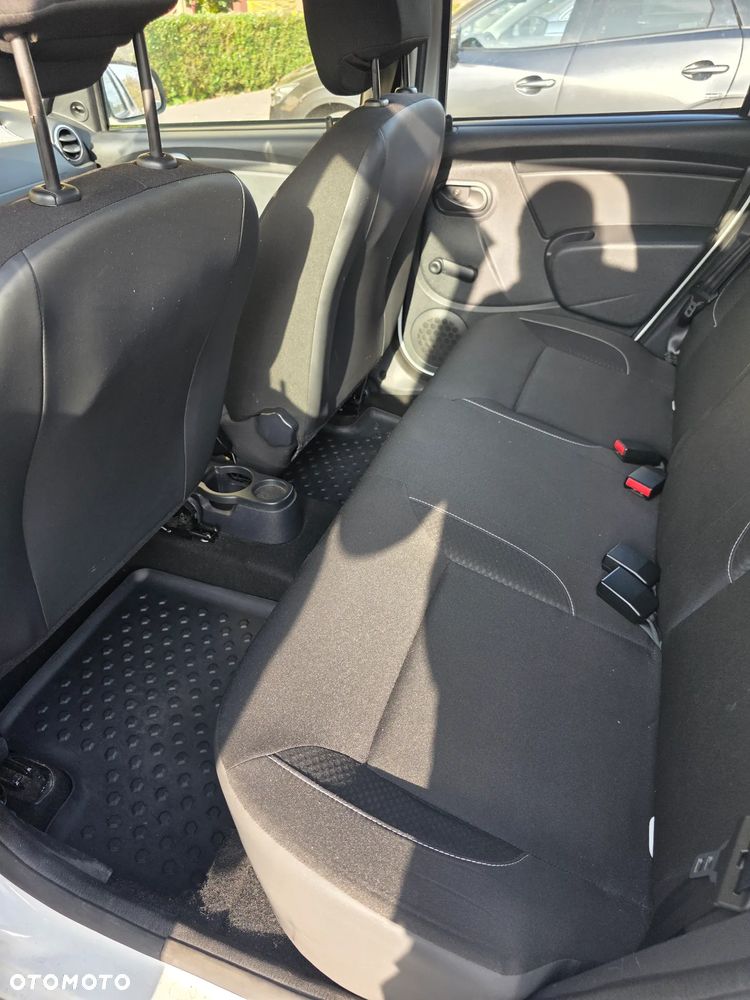 Dacia Duster 1.6 SCe S&S - 10