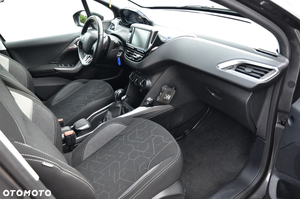 Peugeot 2008 1.6 BlueHDi Active - 27